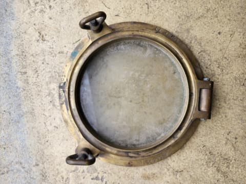 Stima del Portello Navale di una Barca Antica