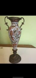 Valutazione di un Vaso Antico in Ceramica e Ottone d’Asia