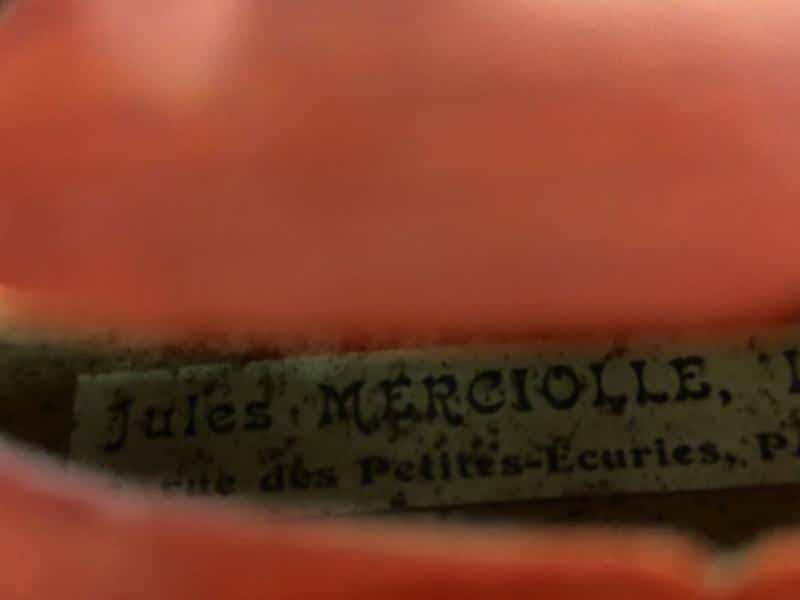 Stima del valore di un violino di 36 cm firmato Jules Merciolles