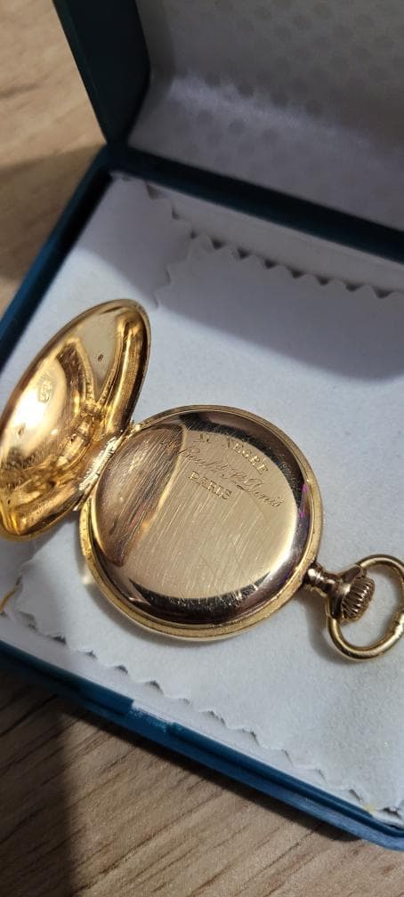 Stima del valore di un orologio da tasca antico firmato “AU NEGRE – Palais Royal – Parigi” in stato di funzionamento