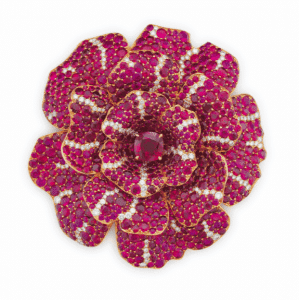 Bijou Camélia e fiori Chanel: perizia e stima Bijou Camélia e fiori Chanel: perizia e stima