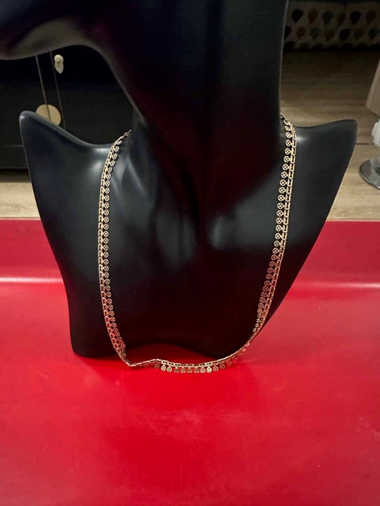 Stima di prezzo per un anello in gioielli con punzoni – Peso inferiore a 20 g