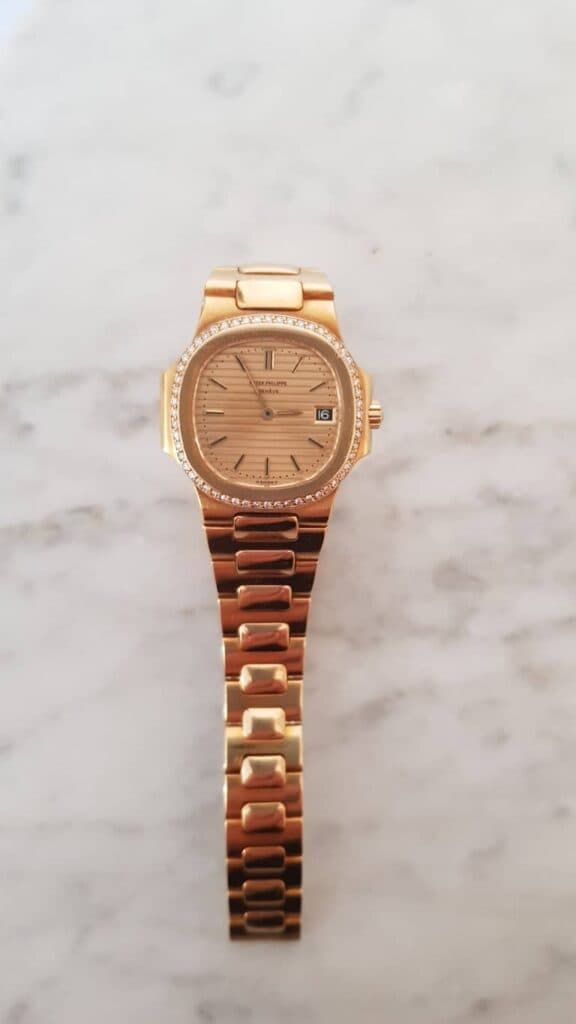 Stima Orologio Patek Philippe da Donna in Oro Modello Nautilus Lady