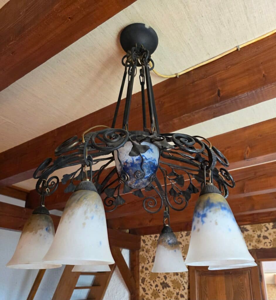 Richiesta di valutazione per un antico lampadario Daum Nancy di proprietà personale