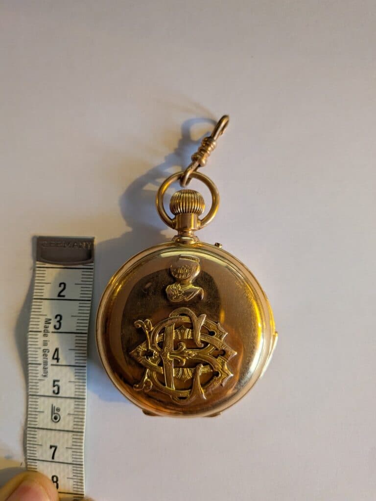 “Stima del valore di un orologio da tasca in oro Patek & Cie ereditato, con stemma OCB, datato tra il 1845 e il 1851”