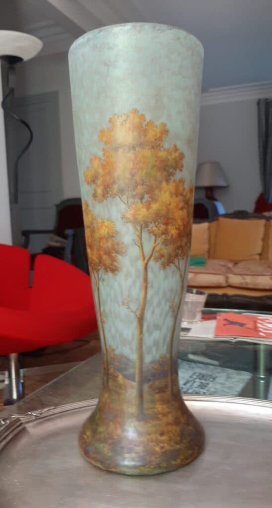 Stima di un Vaso DAUM di 50 cm in Ottime Condizioni per Collezionista Esperto
