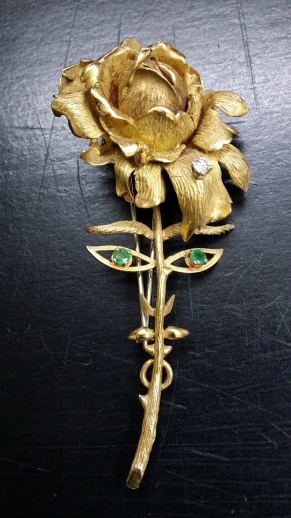 Stima di un Anello Unico Ispirato ai Segni Zodiacali, Creato dalla Maison Edouard Richard e Disegnato da Cocteau