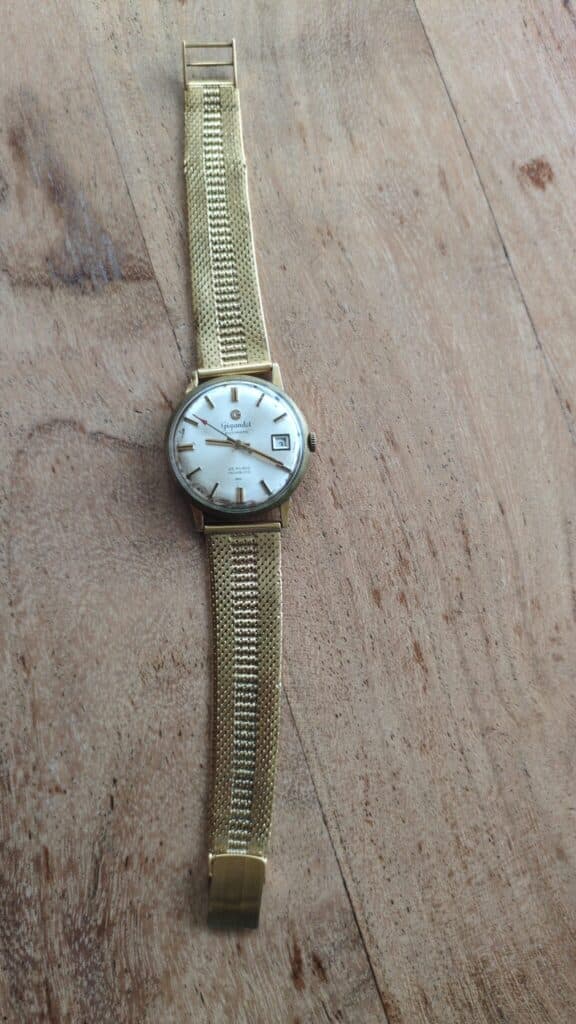 Stima di un Orologio Gigandet in Oro 18 Carati degli Anni ’60 con 25 Rubini in Stato di Funzionamento